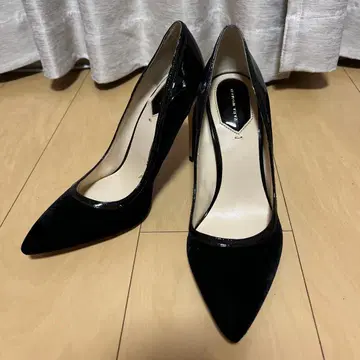 ZARA 블랙 스웨이드 하이힐
