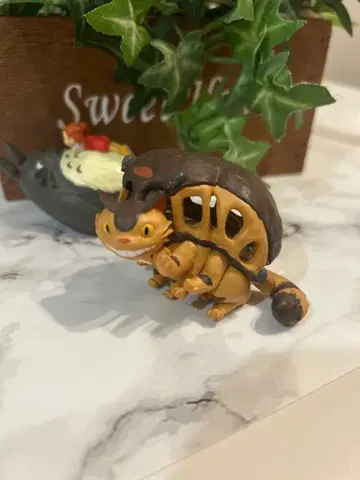 [이웃집 토토로] 고양이 버스 입상 피규어