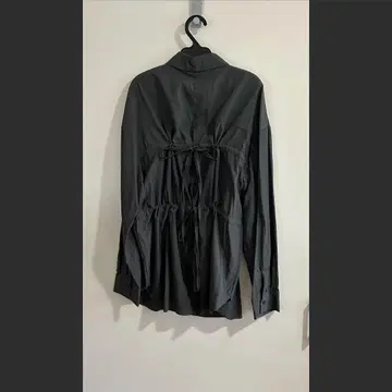 [ 미사용 새상품 ] TRANOI. 루즈핏 백리본 셔츠