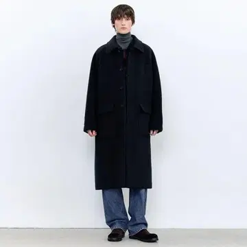 INSILENCE Oversize Balmacaan Coat