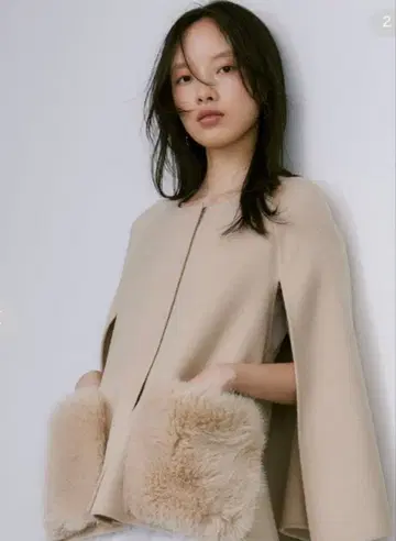 셀포드 포켓 퍼 케이프 자켓