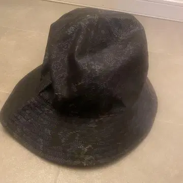 [컨디션 최상] 블랙 패턴 버킷 햇