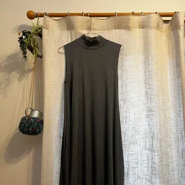 BASEMENT 다크 그레이 슬리브리스 롱 원피스