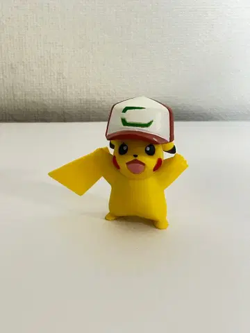 피카츄 피규어 모자 포함