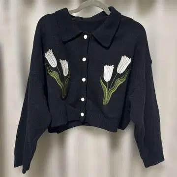튤립 자수 블랙 가디건