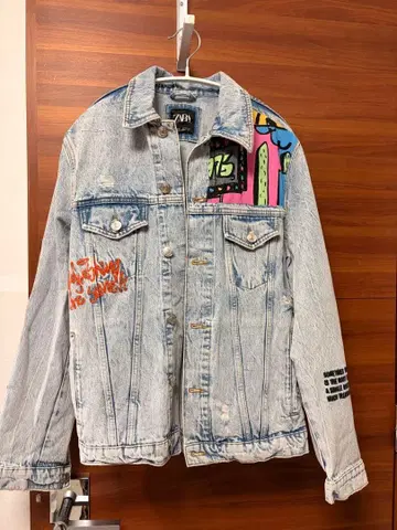 ZARA 그래피티 디자인 데님 자켓