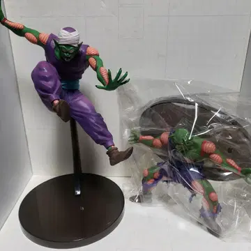 드래곤볼 피콜로 대마왕 피규어 세트입니다.