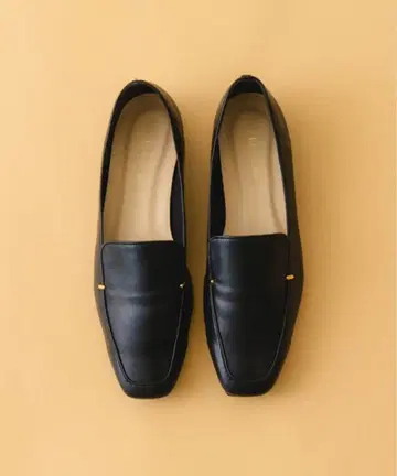 [ 12/25까지 가격 인하 ] 스퀘어토 푸치 메탈 로퍼 RODE SKO