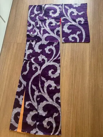 앤티크 기모노 보라색 바탕에 대담한 덩굴 패턴 시보리 코몬