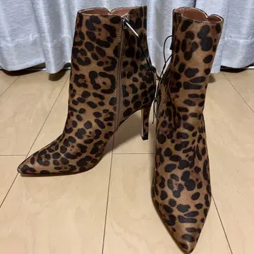 레오파드 무늬 하이힐 숏부츠