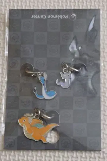 포켓몬 센터 메탈 참 미니류 한카리아스 영친