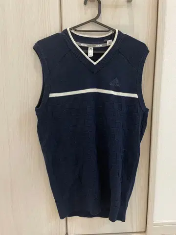 adidas 네이비 V넥 베스트