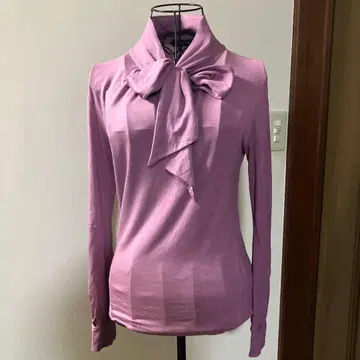 루니 퍼플 계열 핑크 티셔츠 블라우스