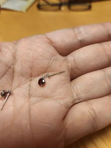 루비 10KWG 스터드 귀걸이