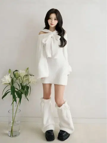 후디 오프숄더 니트 미니 원피스