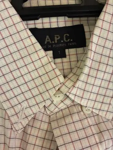 A.P.C. 체크 무늬 긴팔 버튼 다운 셔츠 사이즈 1