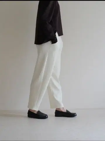 NUKU smooth pants (아이보리)