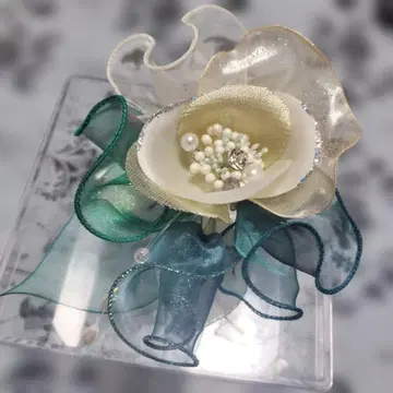 코사지 청록색 화이트 펄 새상품급 도쿄 소와르