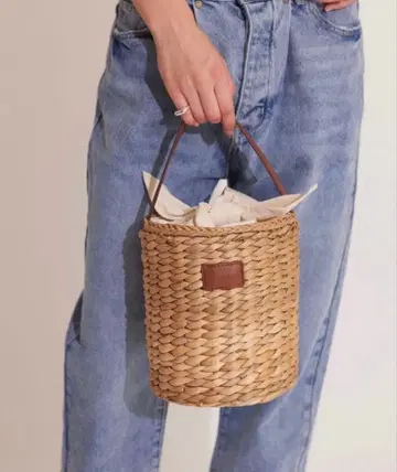 [택 포함 새상품] ALEXIASTAM 카고백