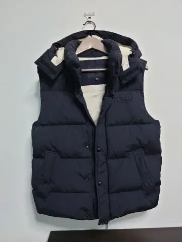 GUESS 다운 베스트 M 사이즈