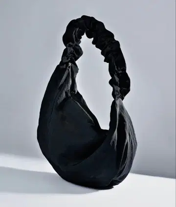 OUAT OFFICE BAG 택 포함 미사용 새상품 블랙