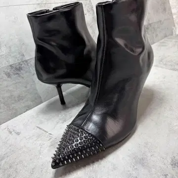 ZARA 스터드 토 부츠 37