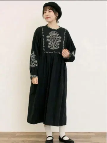 배색 자수 원피스 Samansa Mos2 원피스 블랙