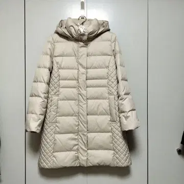 새상품급 PierreCardin 깔끔한 라인 다운 코트 40