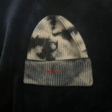 타이다이 패턴 니트 모자 그레이와 블랙 noremid 초기 레어입니다.