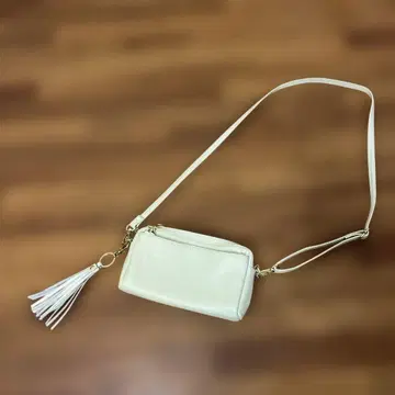 아이보리 프린지 숄더백