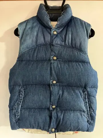 [새상품급] REMI RELIEF 데님 다운 베스트 S