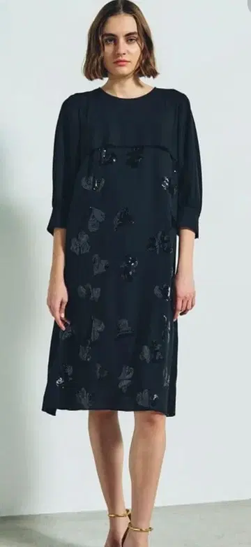 하트 스팽글 원피스 블랙 36