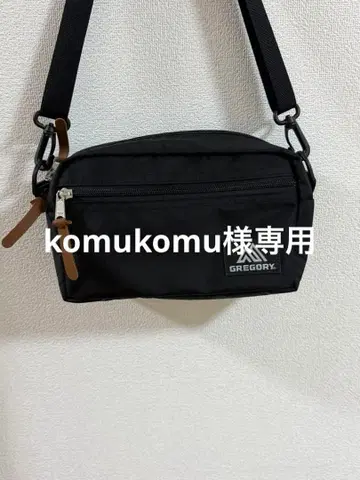 그레고리 패디드 숄더 파우치 M