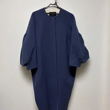 네이비 벌룬 슬리브 롱 코트