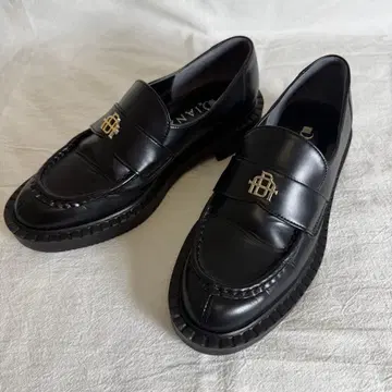 새상품급 DIANA 다이애나 통굽 로퍼 가죽 신발 23.0