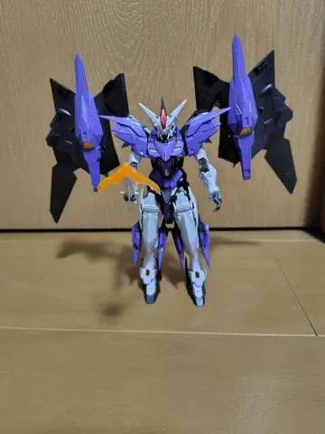 HG 1/144 건담 그리프 조립 완성품