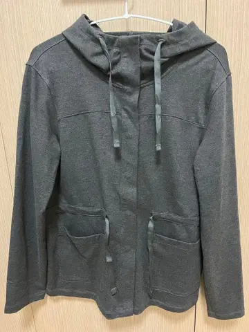 THE NORTH FACE S 사이즈 후드티 다크 그레이 색상