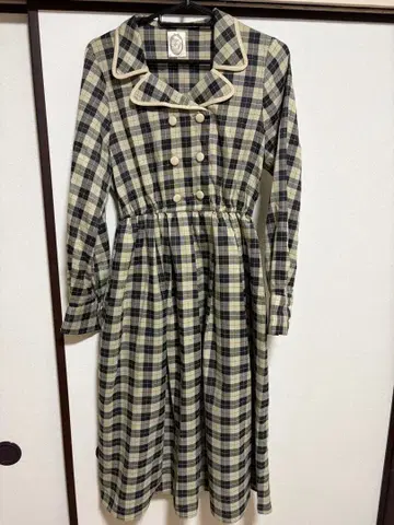 Fint 체크 무늬 긴팔 무릎 기장 원피스