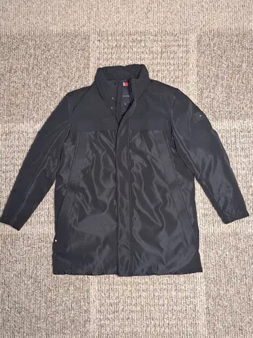 타미힐피거 블랙 코트