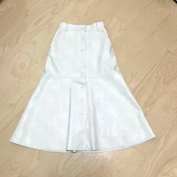 LE CIEL BLEU 르 시엘 블루 인조 가죽 플레어 스커트 인조 가죽