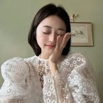 Bibiy. DALLIAFLOWERTOP