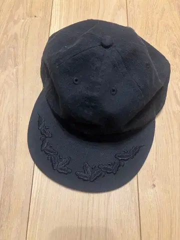 론 헤르만 x 쿠퍼스타운 코듀로이 캡 블랙 자수