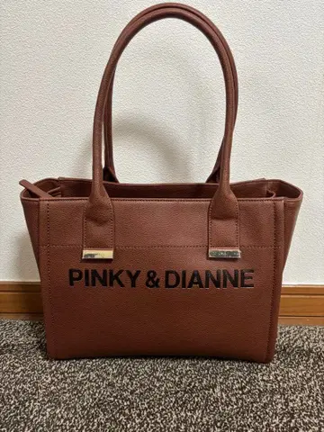PINKY & DIANNE 브라운 토트백
