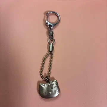 헬로키티 99년산 로켓 키링 레어입니다