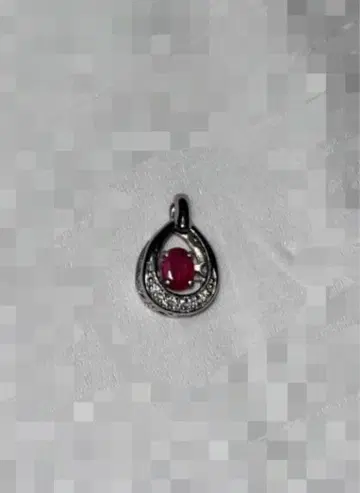 플라티나 루비 펜던트 목걸이
