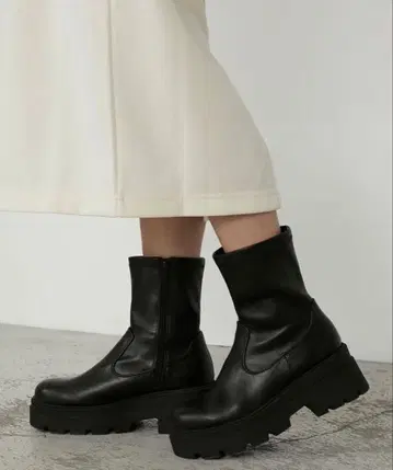 MONO-MART 스트레치 볼륨 트랙 밑창 숏부츠