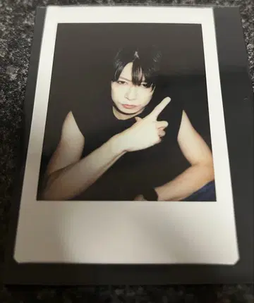 ViViD 폴라로이드 SHIN 1장