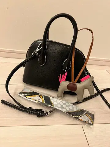 SNS 대유행 블랙 가죽 숄더백