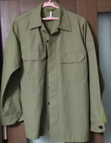 EDITION 카키 긴팔 셔츠