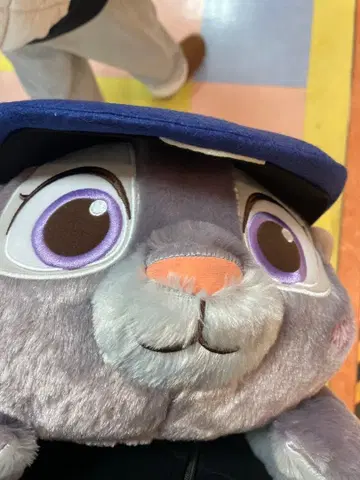 파란 모자 토끼 봉제 인형